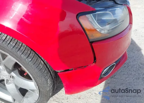 2010 Audi A5 2.0T Premium z USA, uszkodzony, nr VIN WAUWFAFHXAN011634